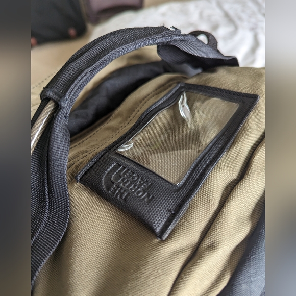 North Face Galileo Travel Backpack - Picture 2 of 9